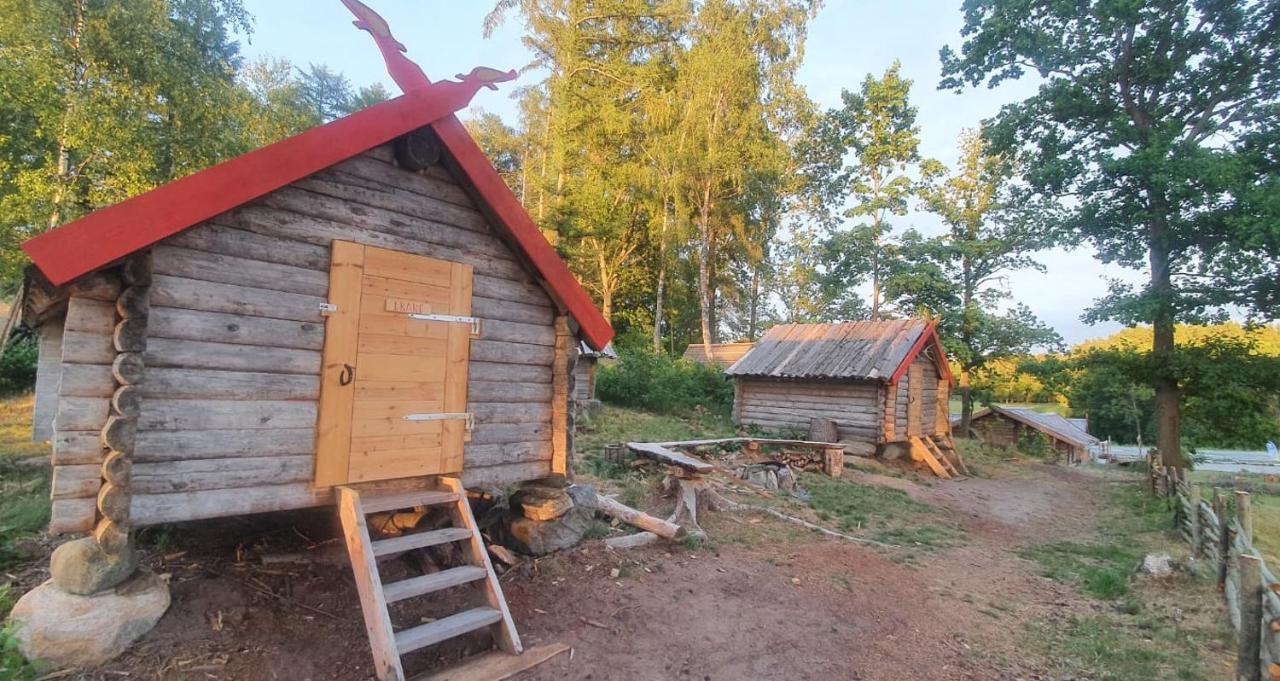 Vittfarnas Hird Vikingaby Bed and Breakfast Sosdala Esterno foto