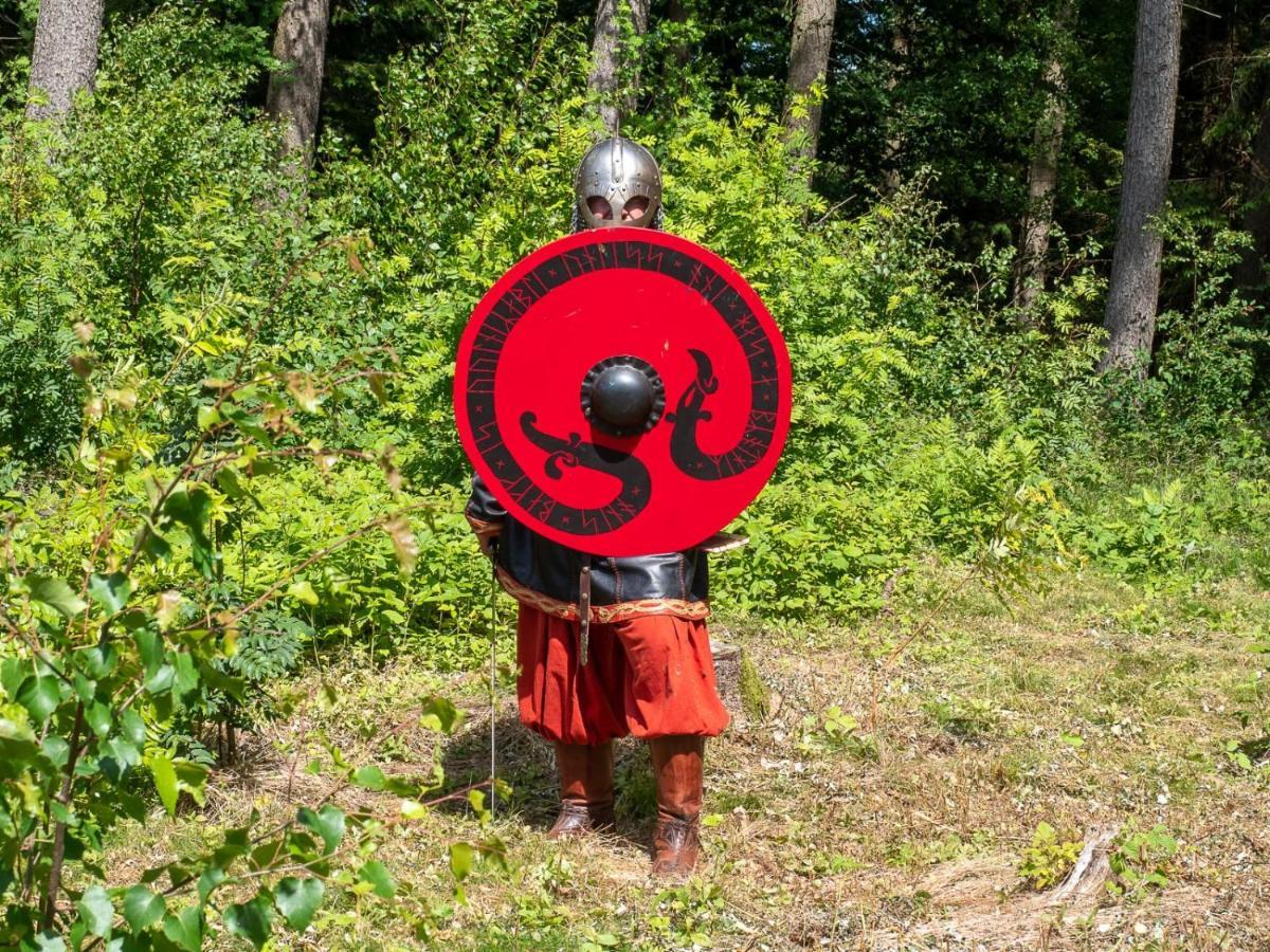 Vittfarnas Hird Vikingaby Bed and Breakfast Sosdala Esterno foto