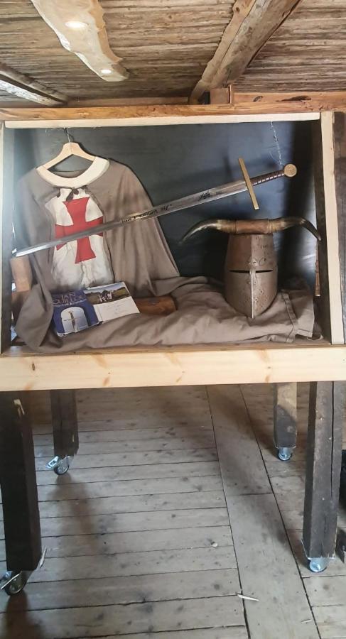 Vittfarnas Hird Vikingaby Bed and Breakfast Sosdala Esterno foto